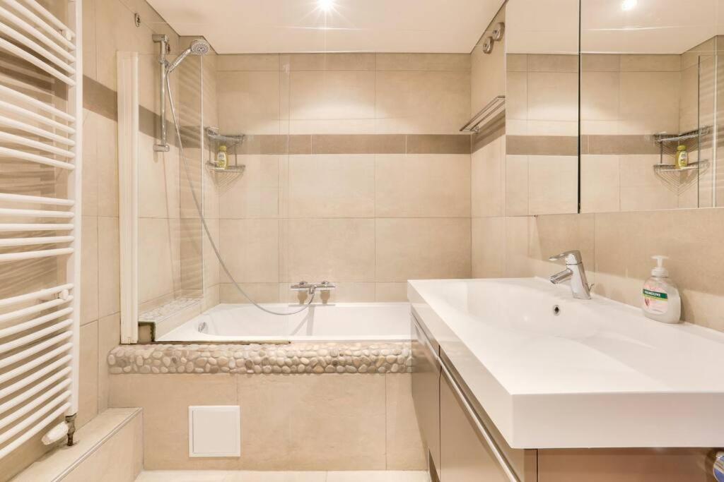 Appartement Spacieux Au Coeur De สตราสบูร์ก ภายนอก รูปภาพ